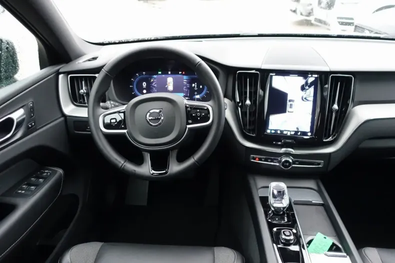 Volvo XC60 din 2025 cu 26.200 km - oferta VOL174411 - foto 13