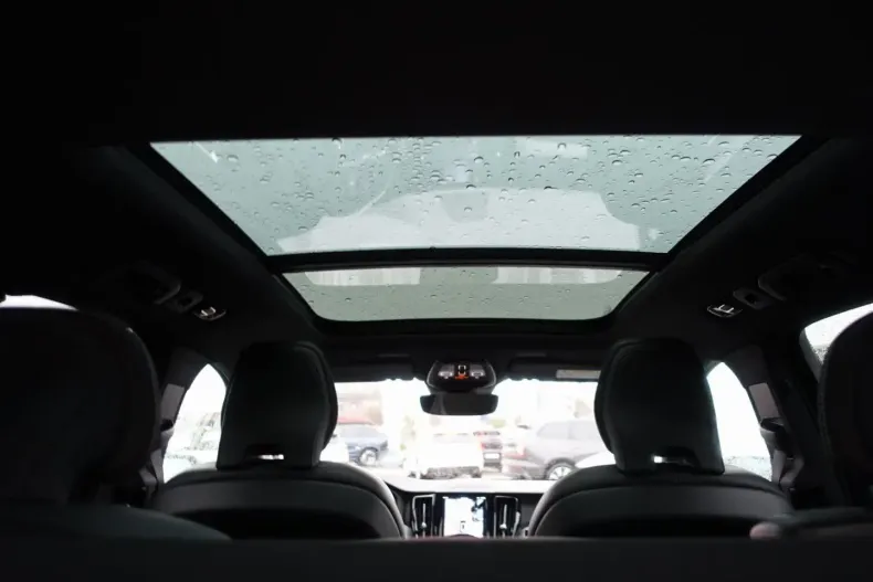 Volvo XC60 din 2025 cu 26.200 km - oferta VOL174411 - foto 17