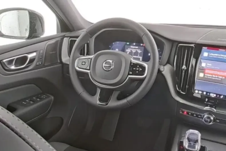 Volvo XC60 din 2025 cu 15.000 km - oferta VOL174414 - foto 6