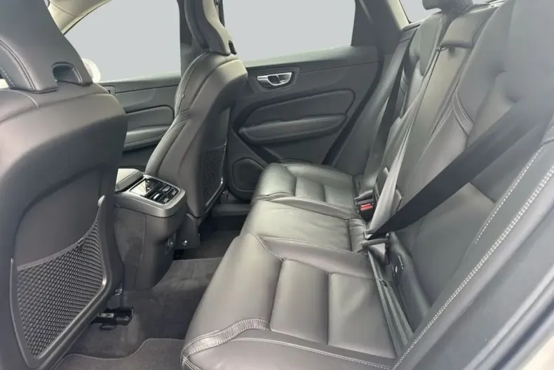 Volvo XC60 din 2022 cu 36.258 km - oferta VOL174415 - foto 10