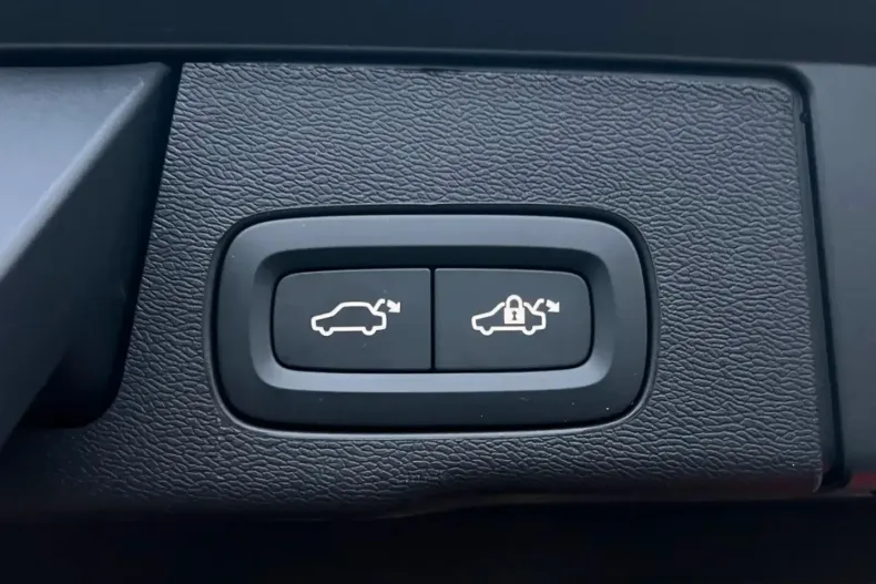 Volvo XC60 din 2025 cu 21.993 km - oferta VOL174416 - foto 6