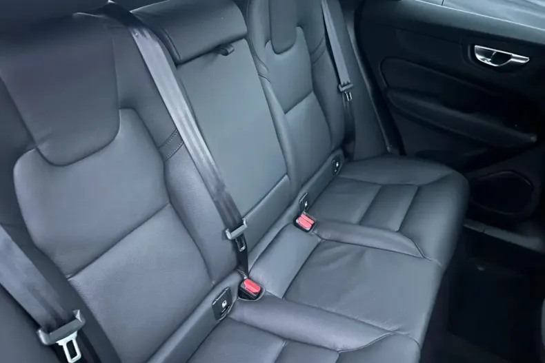 Volvo XC60 din 2025 cu 21.993 km - oferta VOL174416 - foto 8