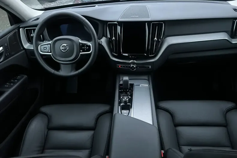 Volvo XC60 din 2025 cu 21.993 km - oferta VOL174416 - foto 10