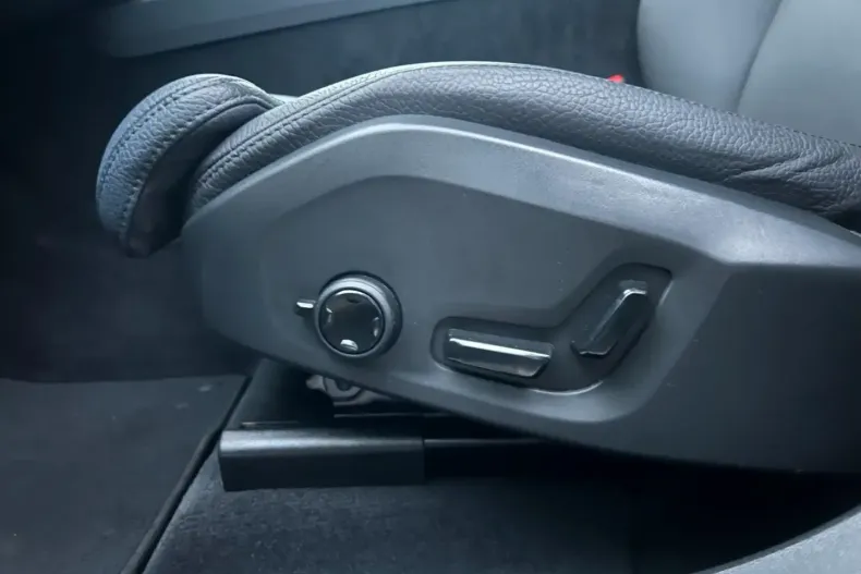 Volvo XC60 din 2025 cu 21.993 km - oferta VOL174416 - foto 11