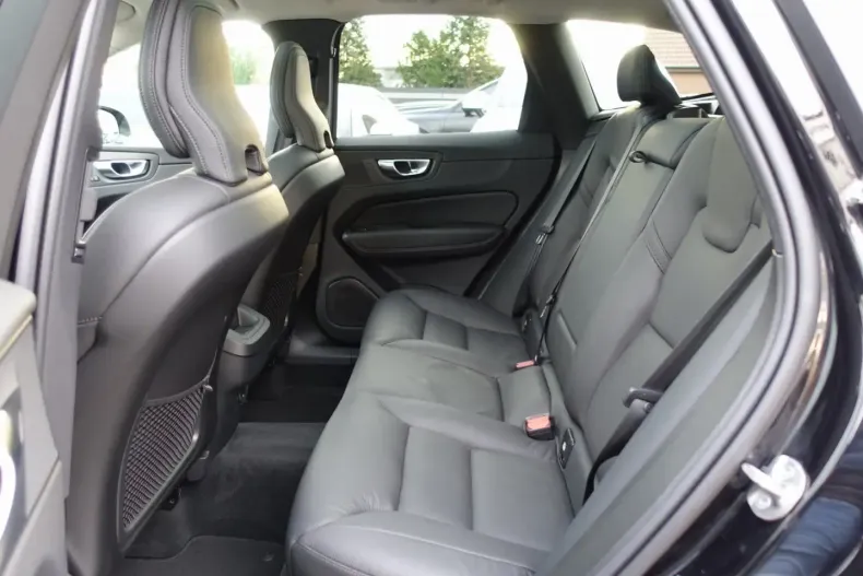 Volvo XC60 din 2025 cu 17.690 km - oferta VOL174421 - foto 10