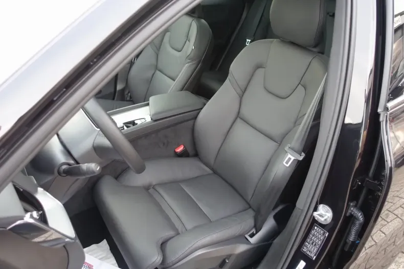 Volvo XC60 din 2025 cu 17.690 km - oferta VOL174421 - foto 11