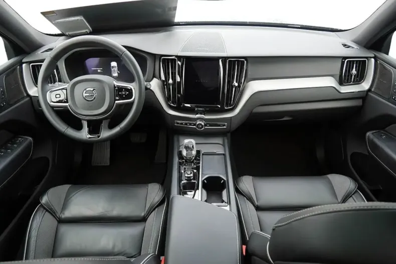 Volvo XC60 din 2023 cu 22.975 km - oferta VOL174424 - foto 7