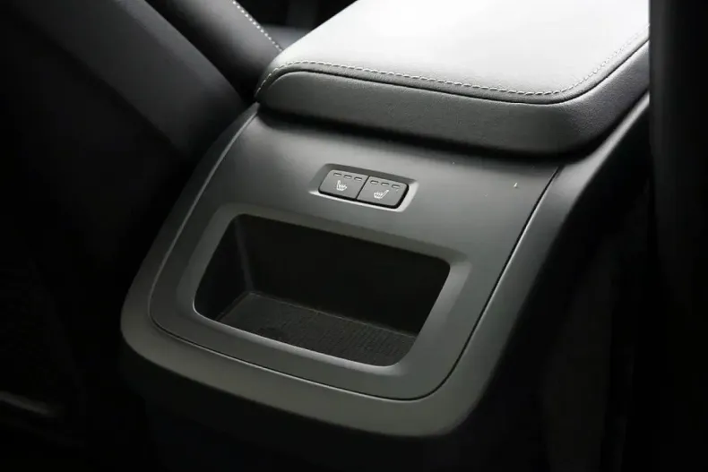 Volvo XC60 din 2023 cu 22.975 km - oferta VOL174424 - foto 9