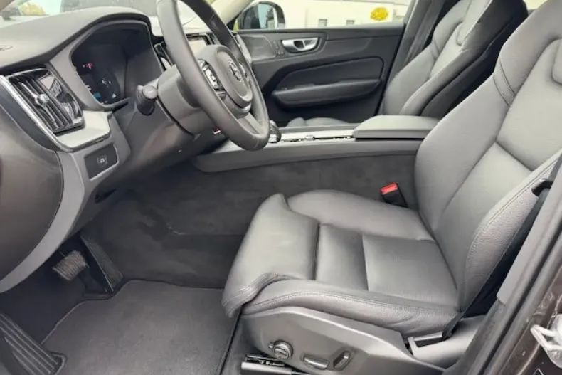 Volvo XC60 din 2024 cu 25.200 km - oferta VOL174427 - foto 11