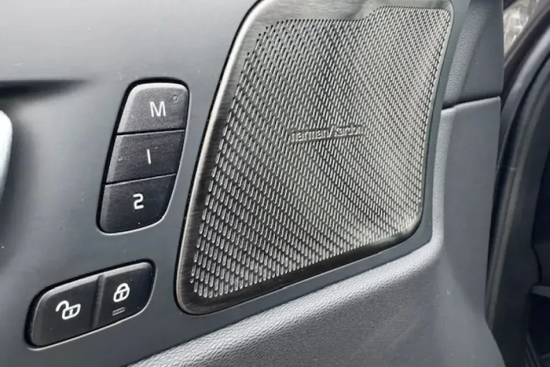 Volvo XC60 din 2024 cu 25.200 km - oferta VOL174427 - foto 12