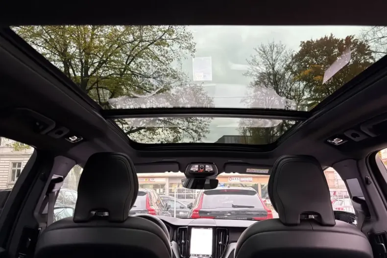 Volvo XC60 din 2025 cu 26.891 km - oferta VOL174429 - foto 11