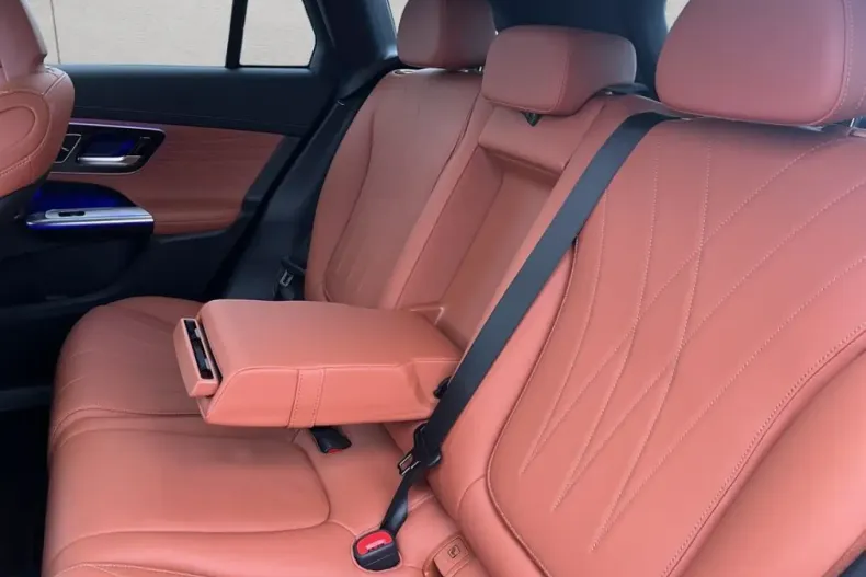 Mercedes-Benz GLC 400 din 2023 cu 10.146 km - oferta MER174430 - foto 18