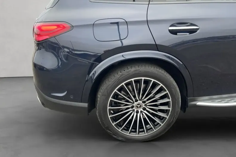 Mercedes-Benz GLC 400 din 2023 cu 10.146 km - oferta MER174430 - foto 31