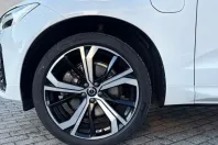 Volvo XC60 din 2022 cu 43.915 km - oferta VOL174431 - foto 2