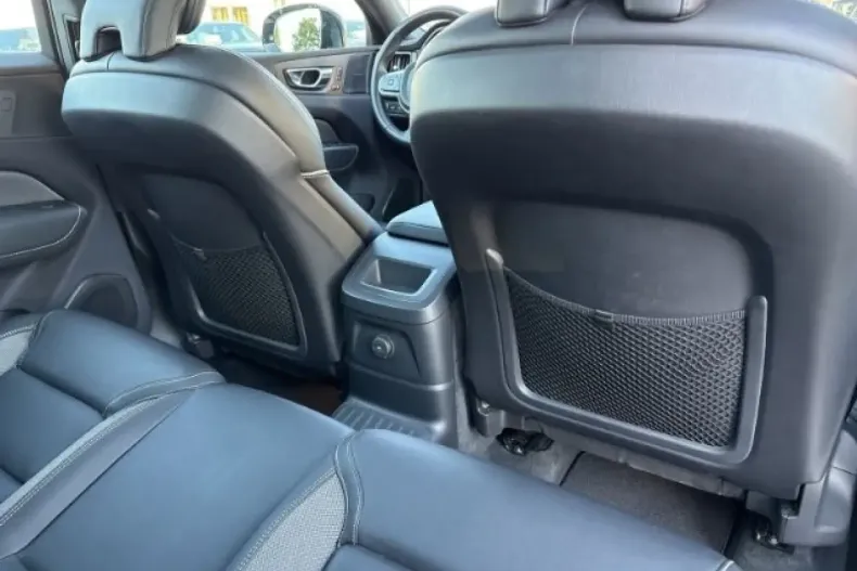 Volvo XC60 din 2022 cu 43.915 km - oferta VOL174431 - foto 12