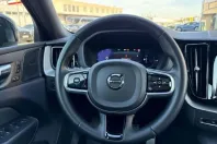 Volvo XC60 din 2022 cu 43.915 km - oferta VOL174431 - foto 14