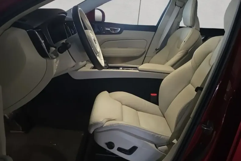 Volvo XC60 din 2024 cu 6.872 km - oferta VOL174434 - foto 7