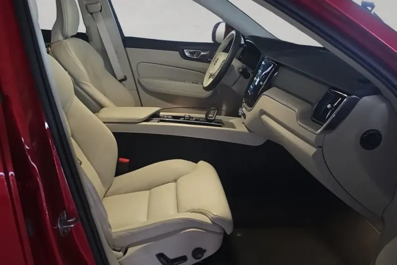 Volvo XC60 din 2024 cu 6.872 km - oferta VOL174434 - foto 15