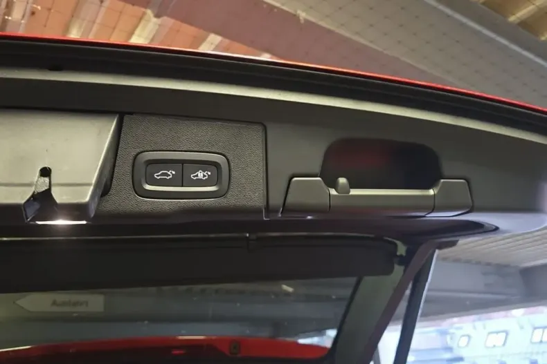 Volvo XC60 din 2024 cu 6.872 km - oferta VOL174434 - foto 17