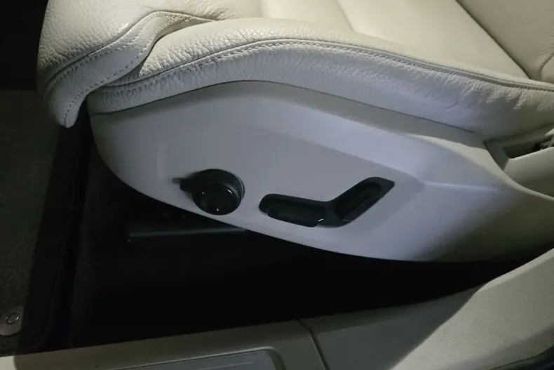 Volvo XC60 din 2024 cu 6.872 km - oferta VOL174434 - foto 18