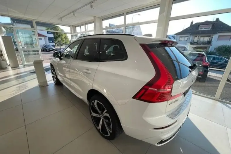 Volvo XC60 din 2022 cu 30.108 km - oferta VOL174435 - foto 4