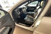 Volvo XC60 din 2022 cu 30.108 km - oferta VOL174435 - foto 5