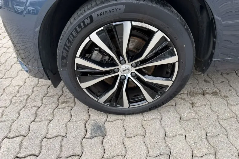 Volvo XC60 din 2022 cu 45.072 km - oferta VOL174436 - foto 6