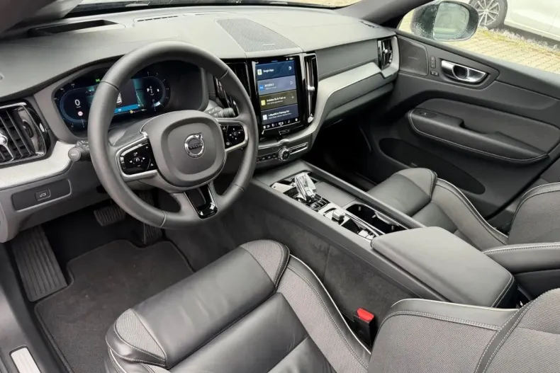 Volvo XC60 din 2022 cu 45.072 km - oferta VOL174436 - foto 7