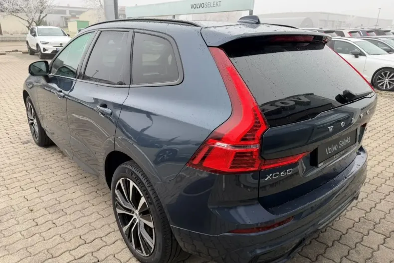 Volvo XC60 din 2022 cu 45.072 km - oferta VOL174436 - foto 13