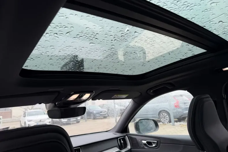 Volvo XC60 din 2022 cu 45.072 km - oferta VOL174436 - foto 15