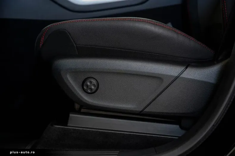 Mercedes-Benz GLE 53 AMG din 2026 cu 5 km - oferta MER174437 - foto 20