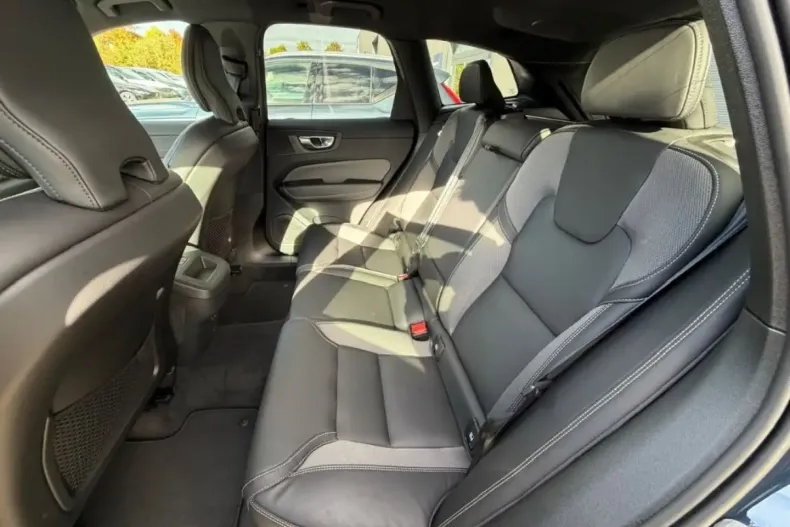 Volvo XC60 din 2023 cu 16.124 km - oferta VOL174443 - foto 7