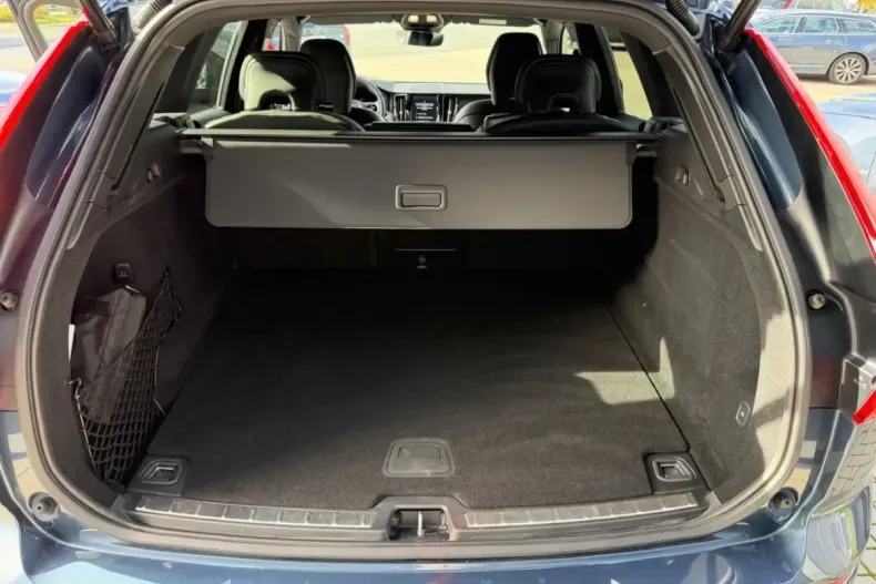 Volvo XC60 din 2023 cu 16.124 km - oferta VOL174443 - foto 14