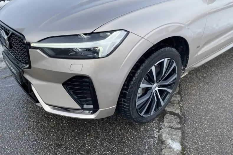 Volvo XC60 din 2023 cu 55.990 km - oferta VOL174448 - foto 9