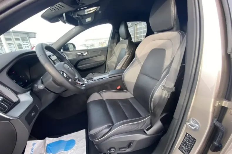 Volvo XC60 din 2023 cu 55.990 km - oferta VOL174448 - foto 10