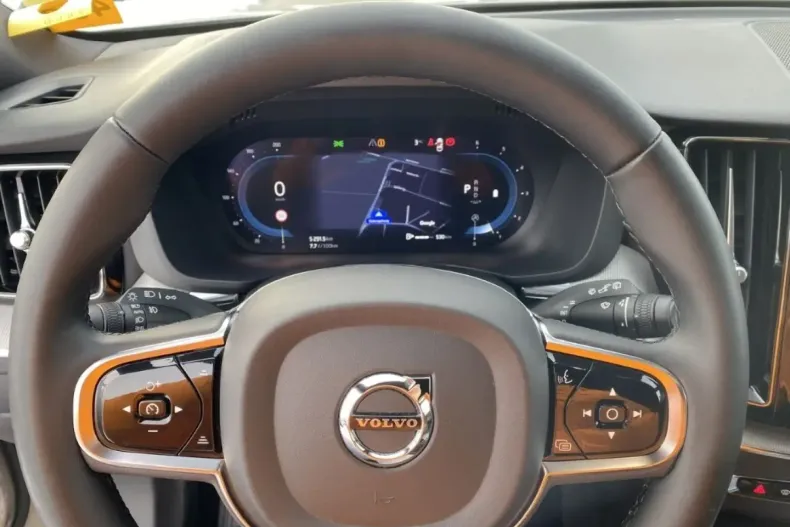 Volvo XC60 din 2023 cu 55.990 km - oferta VOL174448 - foto 14