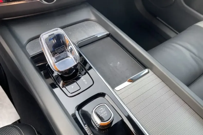 Volvo XC60 din 2023 cu 55.990 km - oferta VOL174448 - foto 23