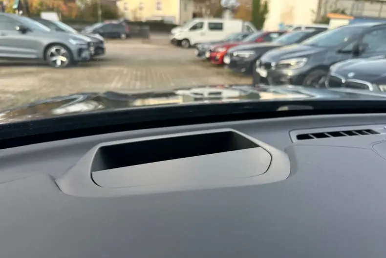 Volvo XC60 din 2022 cu 30.500 km - oferta VOL174449 - foto 11