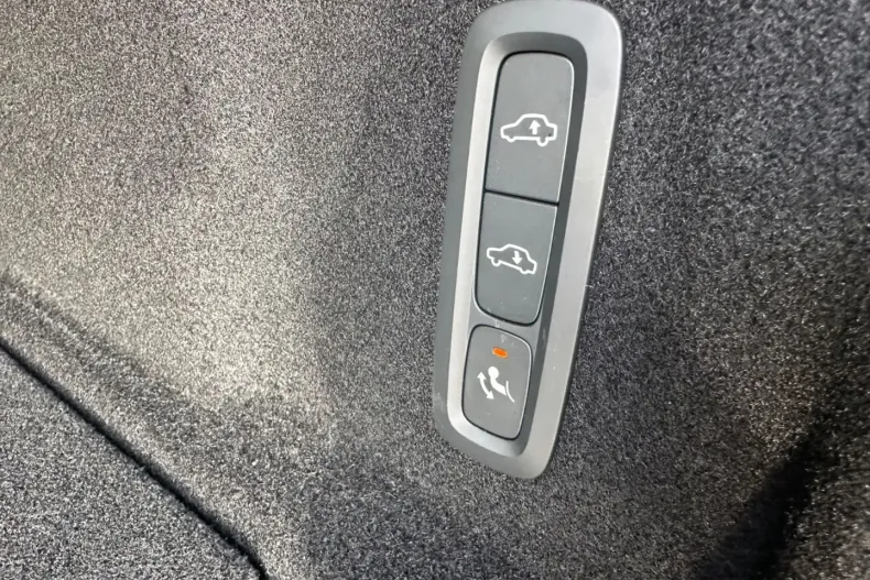 Volvo XC60 din 2022 cu 30.500 km - oferta VOL174449 - foto 21