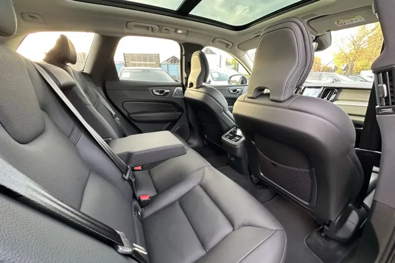 Volvo XC60 din 2022 cu 30.500 km - oferta VOL174449 - foto 23