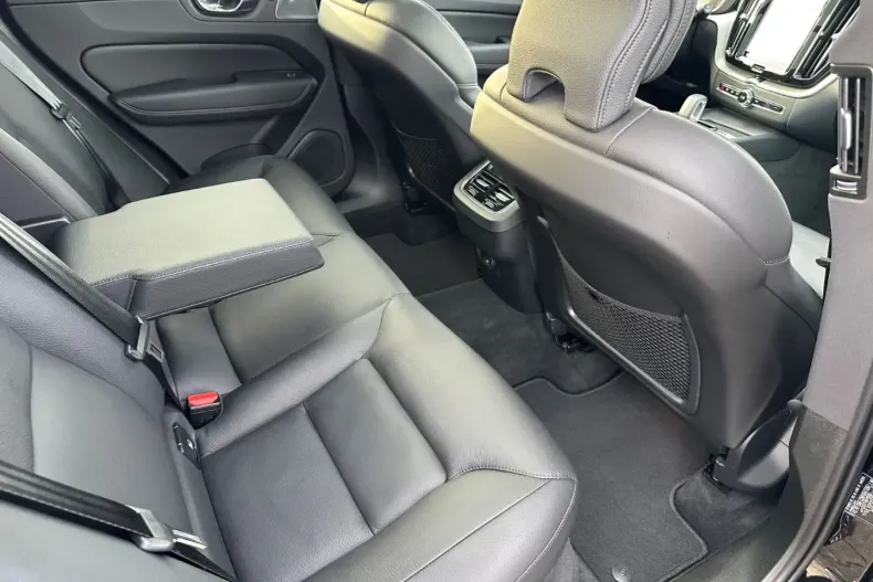 Volvo XC60 din 2022 cu 30.500 km - oferta VOL174449 - foto 24