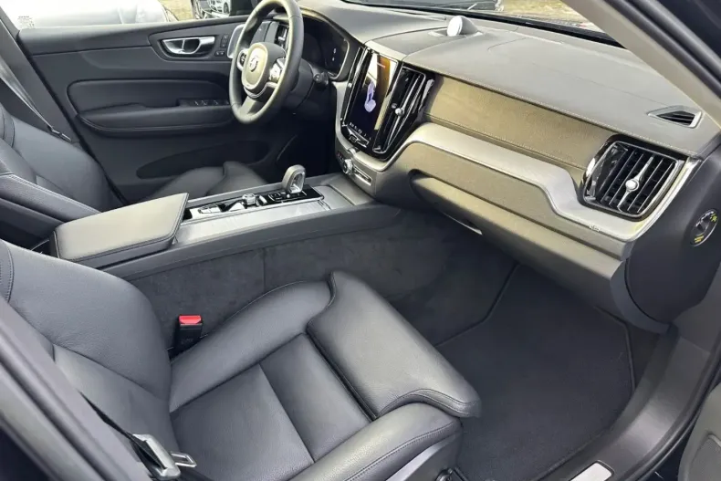 Volvo XC60 din 2022 cu 30.500 km - oferta VOL174449 - foto 26