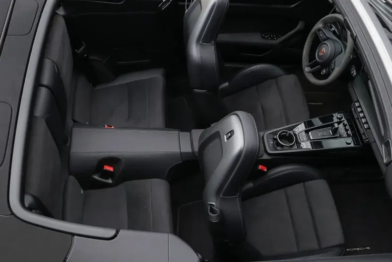 Porsche 992 din 2024 cu 26.500 km - oferta POR174464 - foto 12