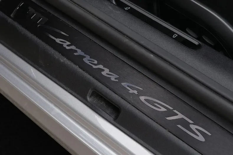 Porsche 992 din 2024 cu 26.500 km - oferta POR174464 - foto 25