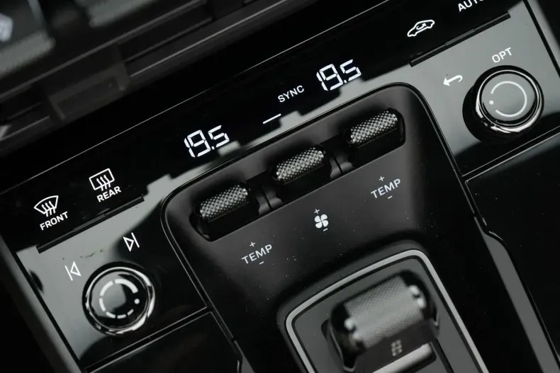 Porsche 992 din 2023 cu 25.304 km - oferta POR174468 - foto 45