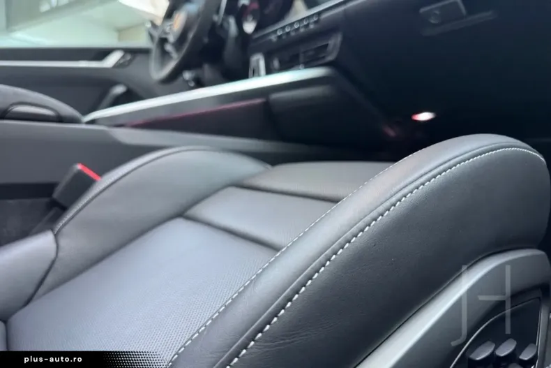 Porsche 992 din 2021 cu 33.300 km - oferta POR174475 - foto 7