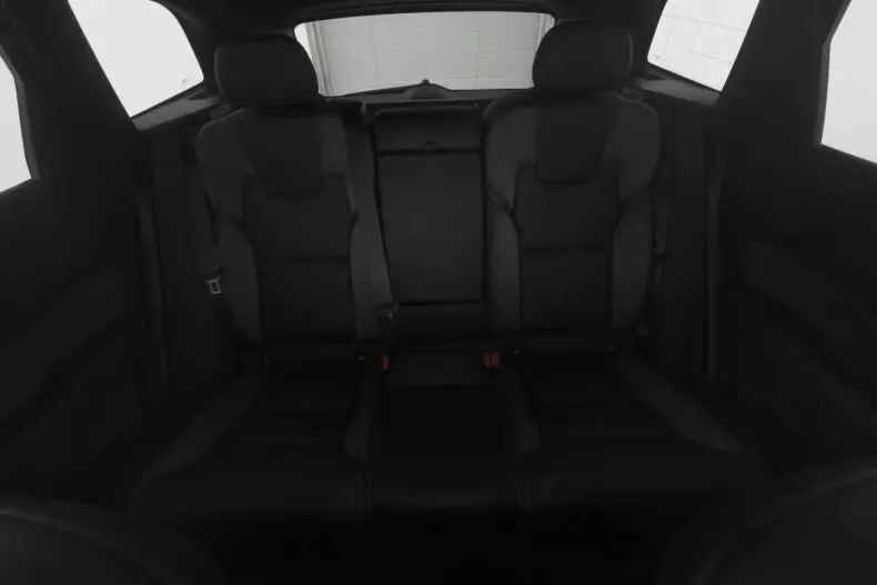 Volvo XC60 din 2023 cu 6.192 km - oferta VOL174477 - foto 6