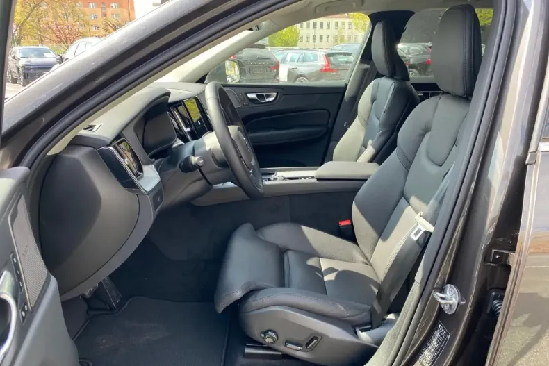 Volvo XC60 din 2023 cu 35.000 km - oferta VOL174480 - foto 12