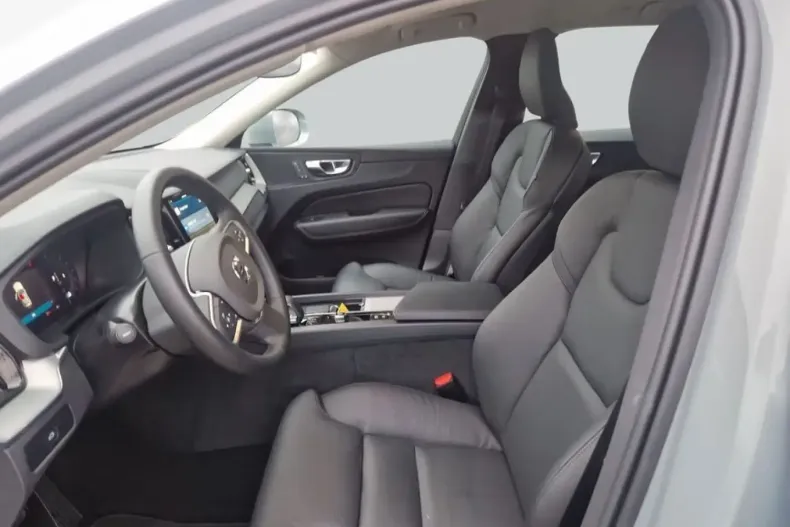 Volvo XC60 din 2024 cu 7.119 km - oferta VOL174482 - foto 9