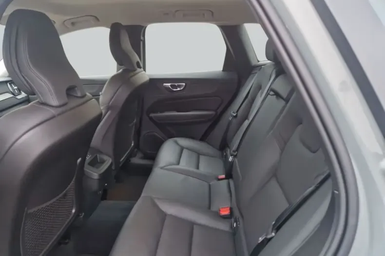 Volvo XC60 din 2024 cu 7.119 km - oferta VOL174482 - foto 10